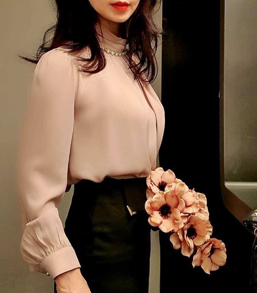 Pearl point blouse