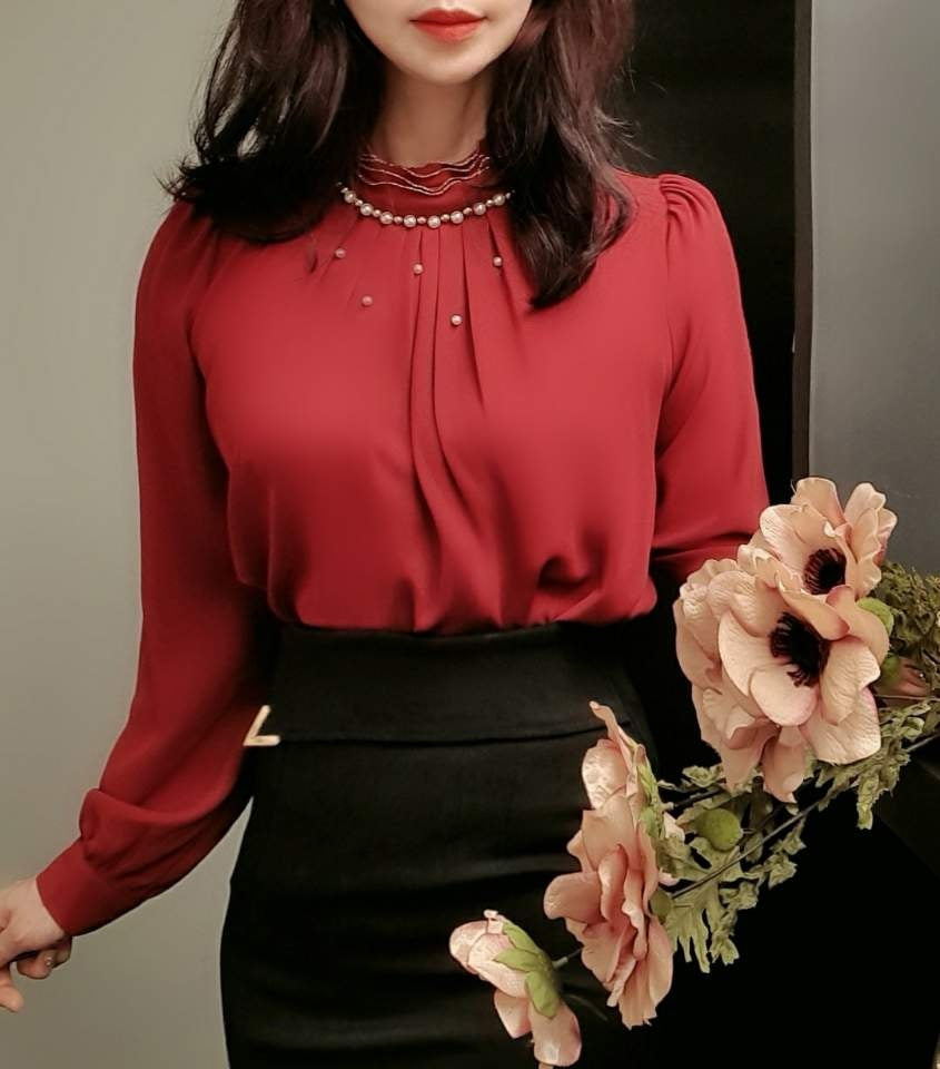 Pearl point blouse