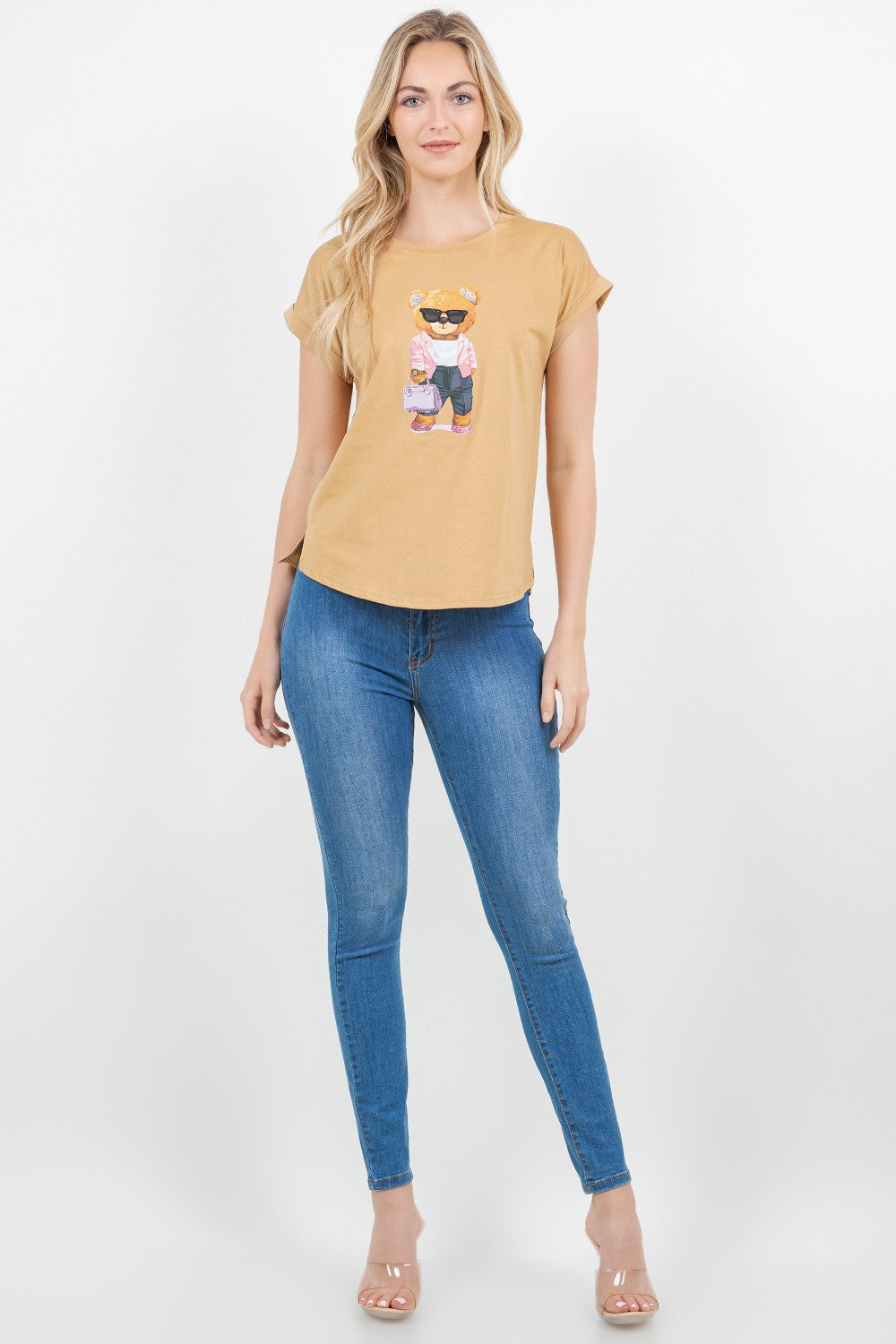 
                  
                    Executive T-shirt
                  
                