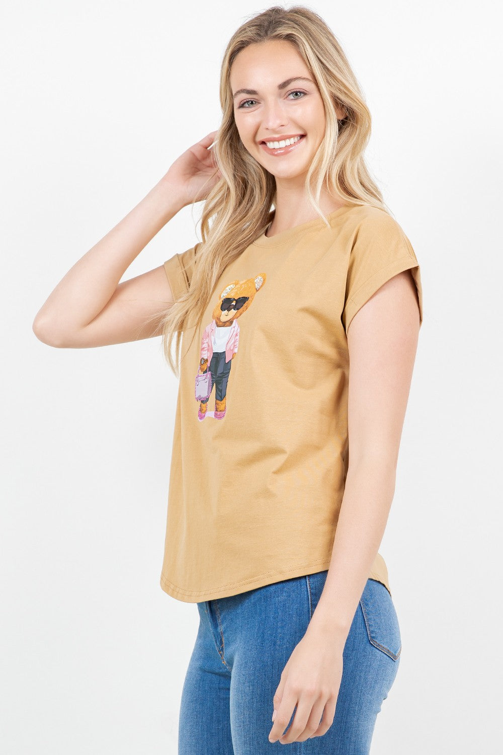 
                  
                    Executive T-shirt
                  
                