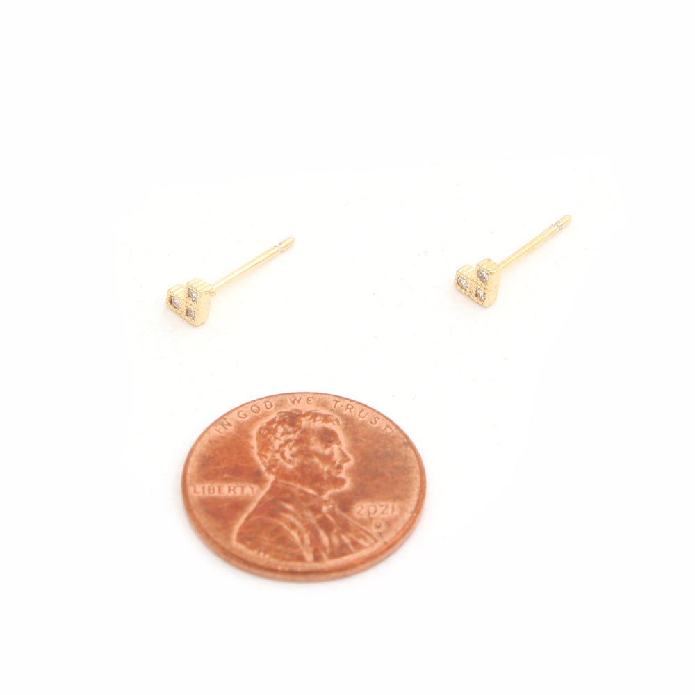 
                  
                    14K GOLD DIPPED STUD EARRING
                  
                