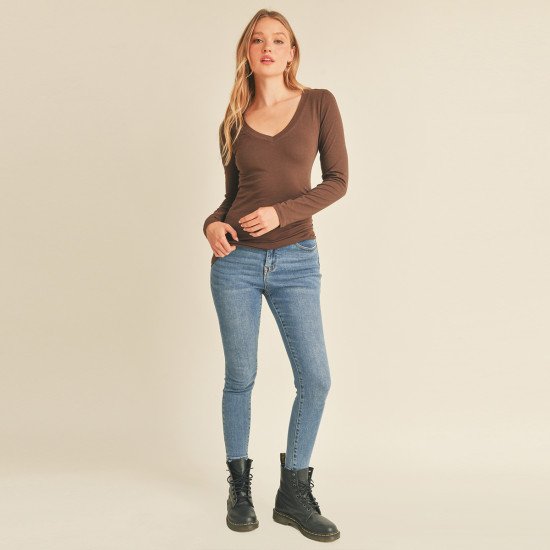 
                  
                    V-NECK LONG SLEEVE BASIC TOP
                  
                