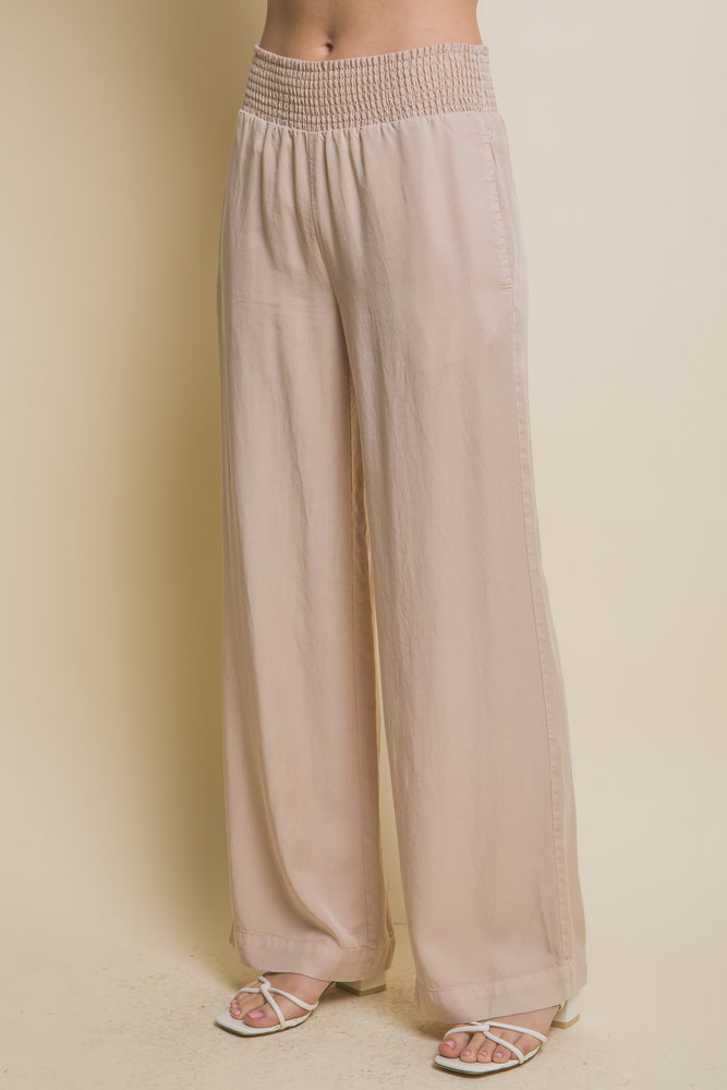 
                  
                    Long Casual Pants with Elastic Waistband
                  
                