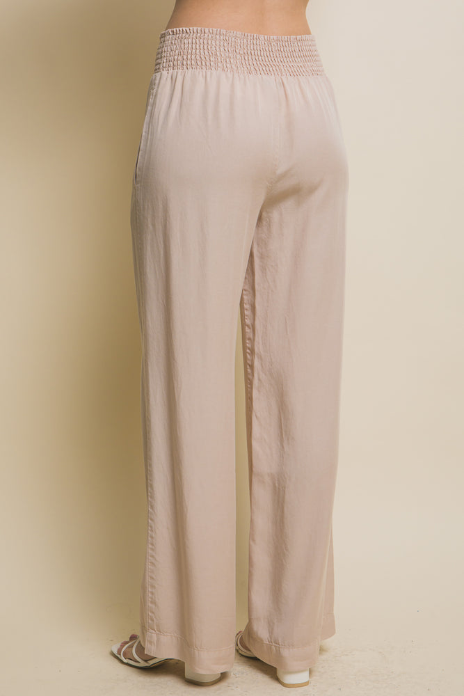 
                  
                    Long Casual Pants with Elastic Waistband
                  
                