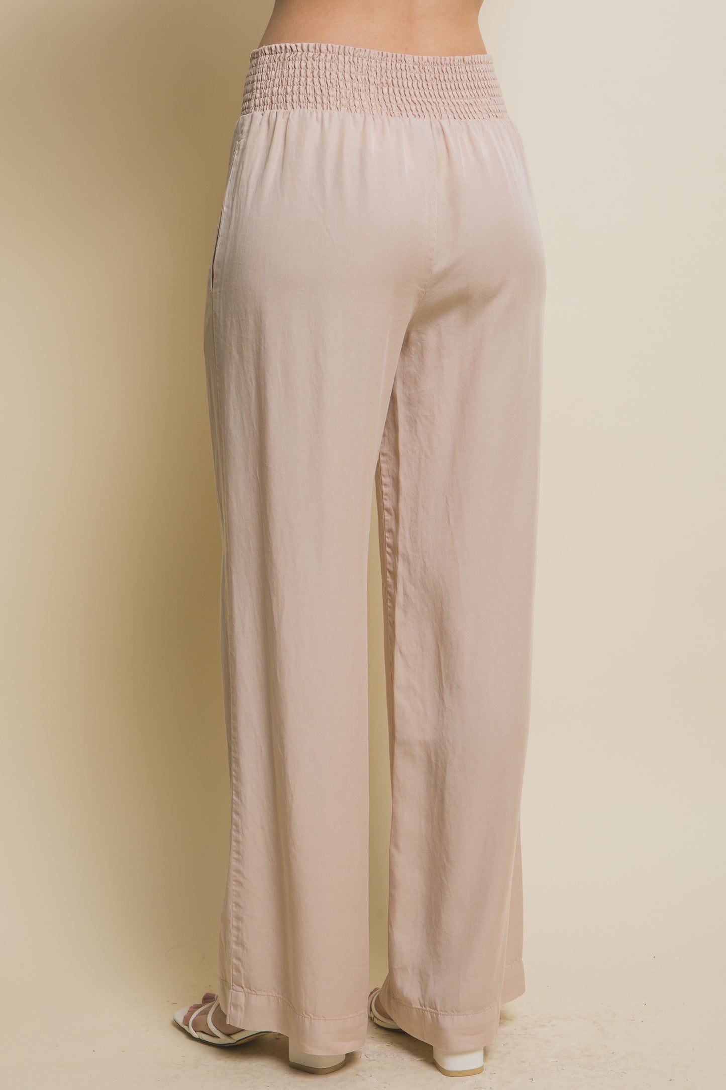 
                  
                    Long Casual Pants with Elastic Waistband
                  
                