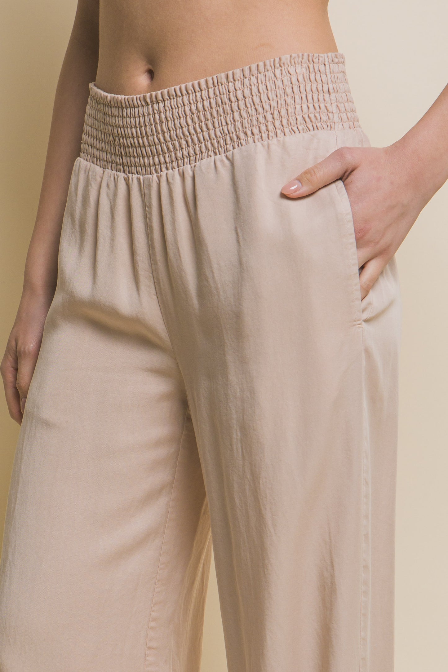 
                  
                    Long Casual Pants with Elastic Waistband
                  
                