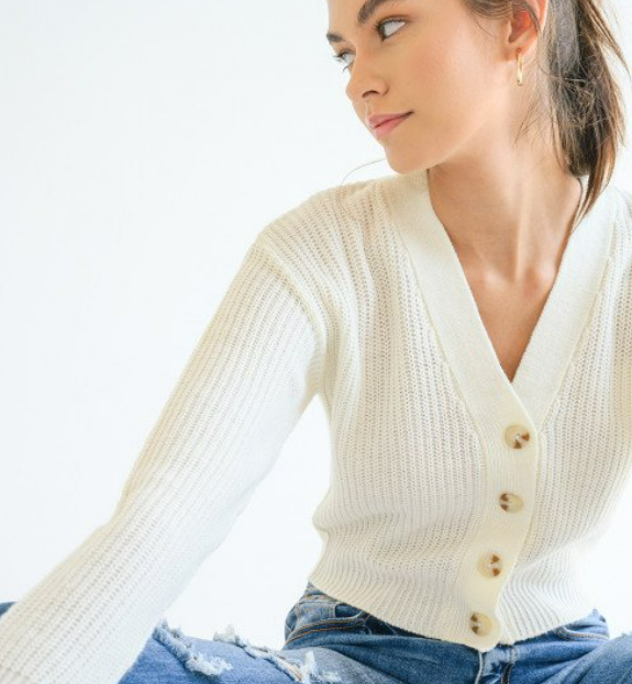 BUTTON-FRONT V-NECK LONG SLEEVE CROP CARDIGAN SWEATER