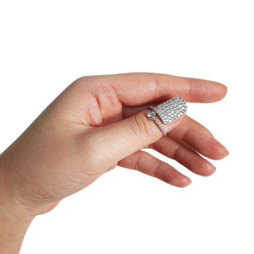 
                  
                    Fingernail ring
                  
                