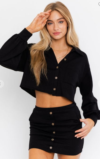
                  
                    LONG SLEEVE COLLARED BUTTON DOWN CROP TOP
                  
                