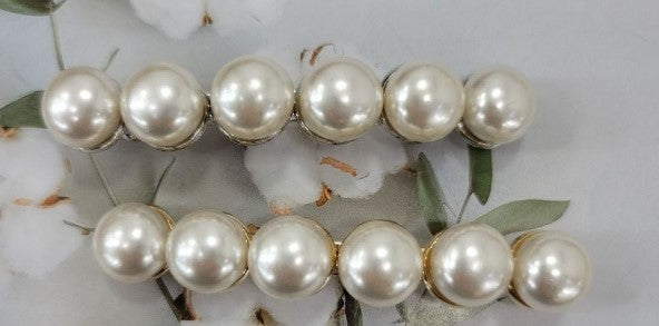 
                  
                    Pearl hair clip
                  
                