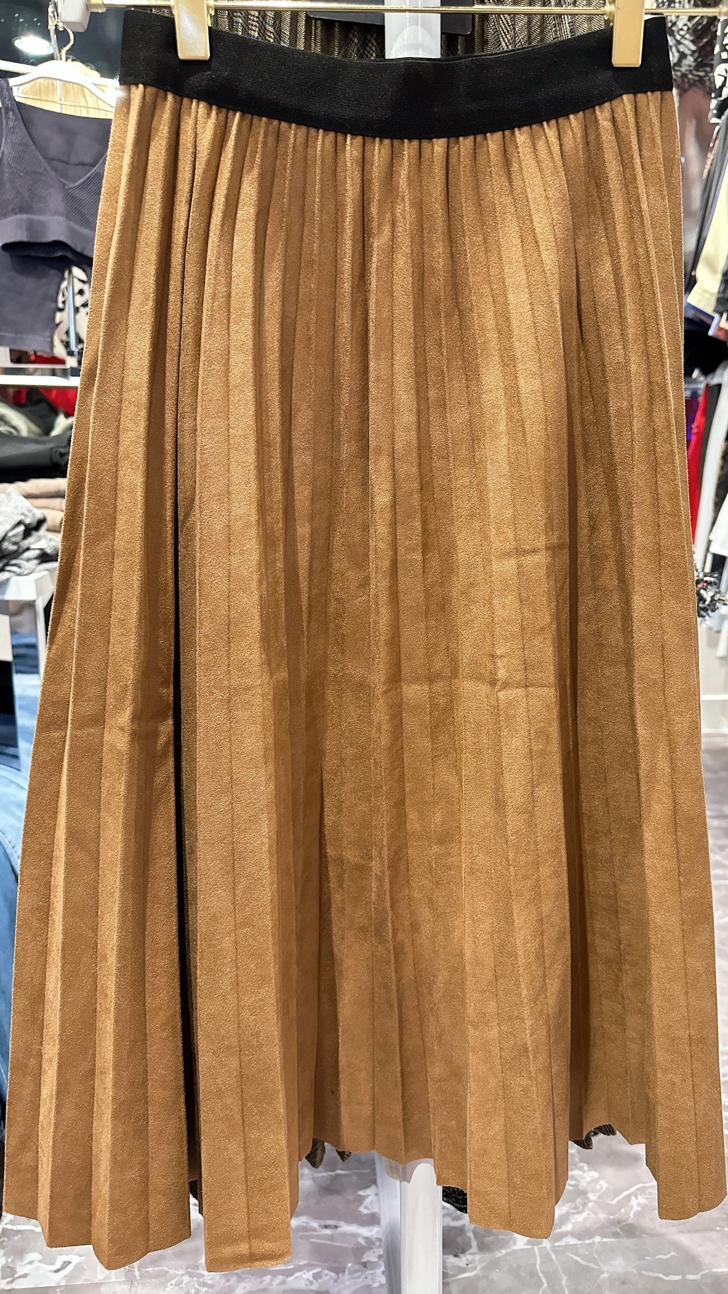 
                  
                    Suede pleated skirt
                  
                