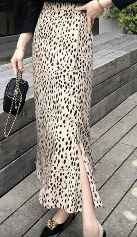 
                  
                    Kona leopard print skirt
                  
                