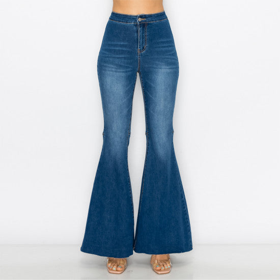 
                  
                    SUPER FLARE JEANS
                  
                